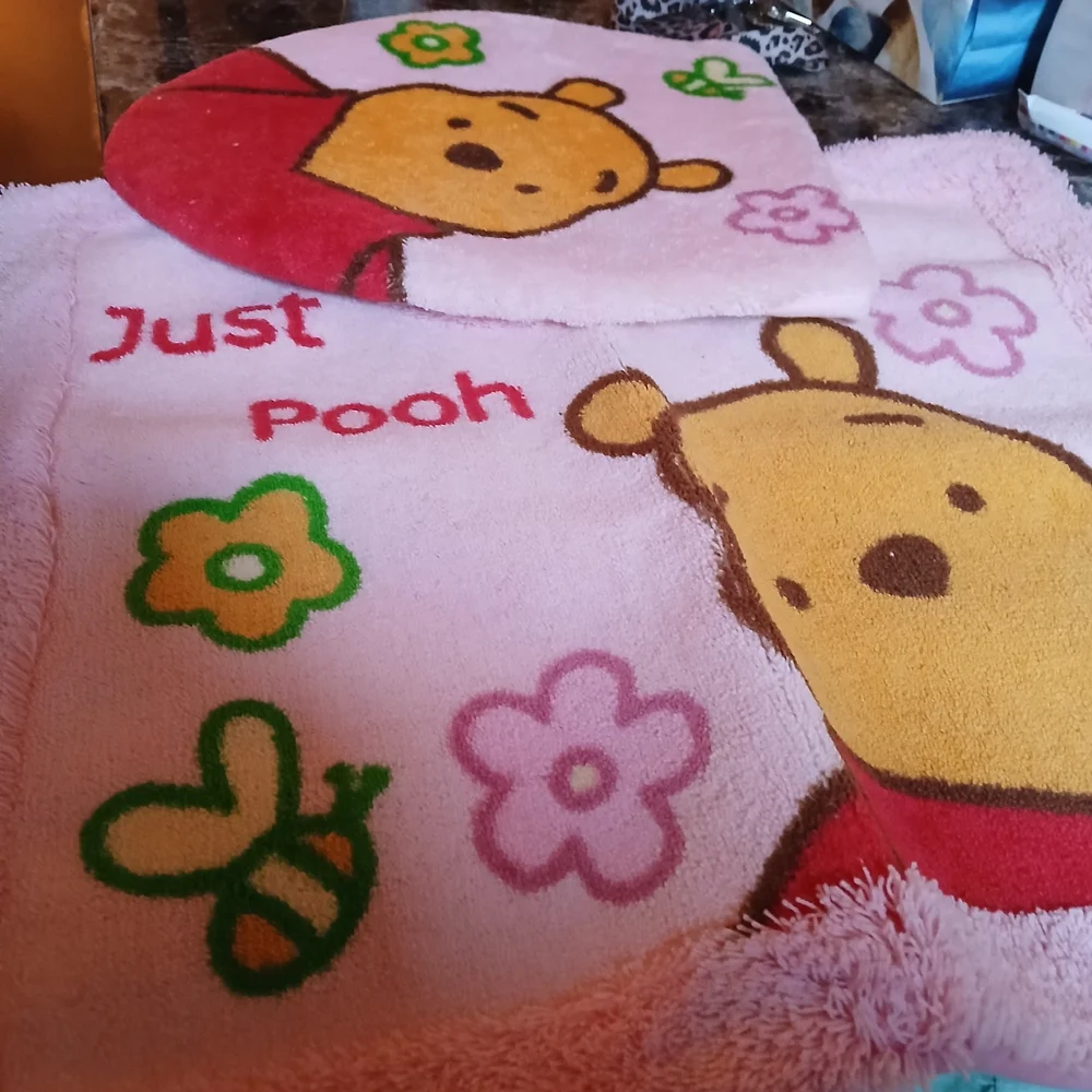 Pink Pooh Bear Bath Mat Set